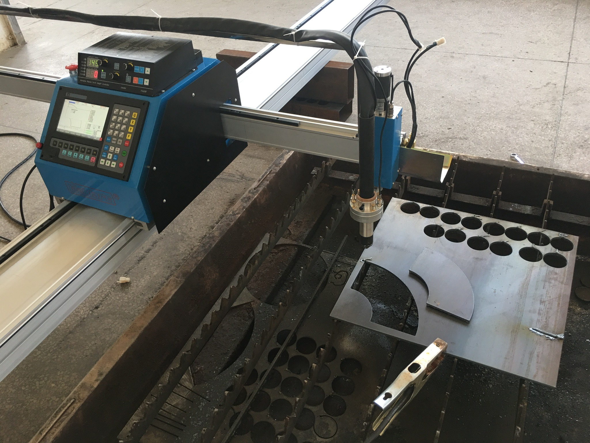 Portable Cutting Machine for Flame And Plasma Cutting with LGK-120HD Cutting Source