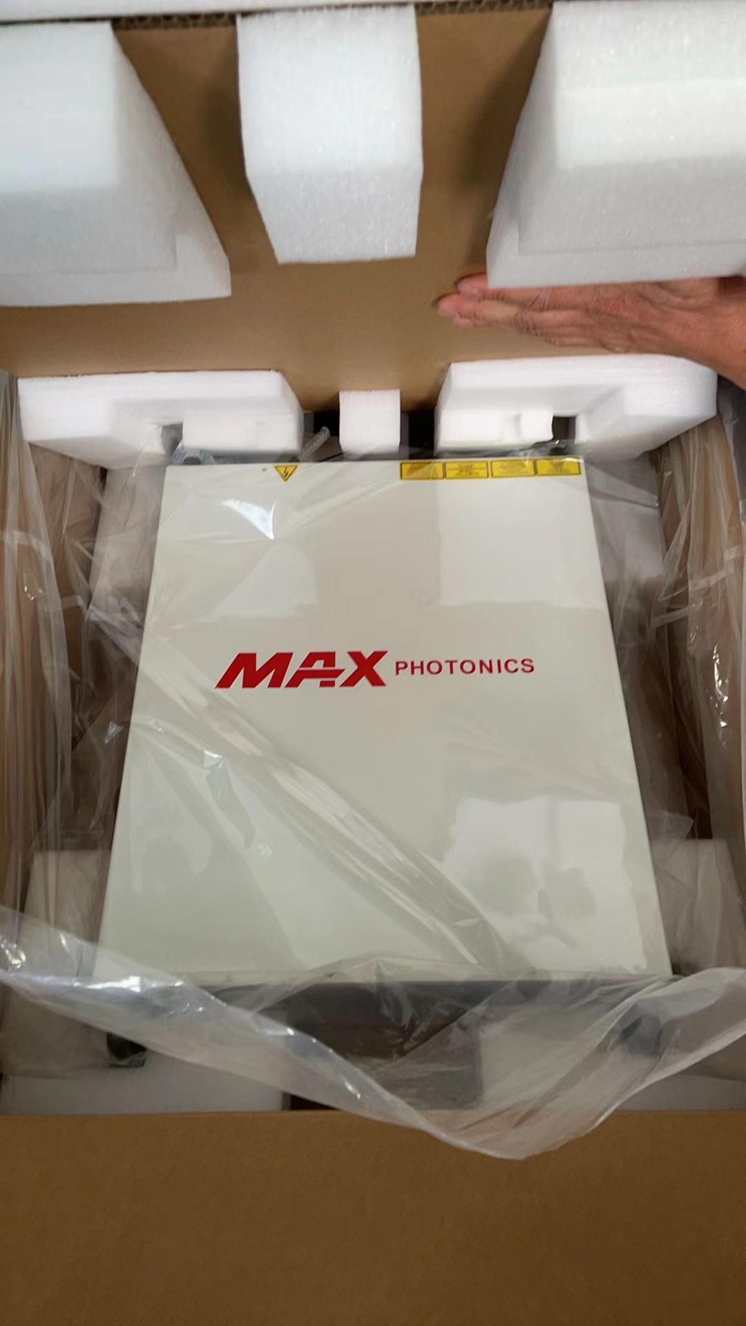 3000w MAX Fiber Laser Source MFSC-3000C /MFSC-3000X Single Mode for Cutting and Welding